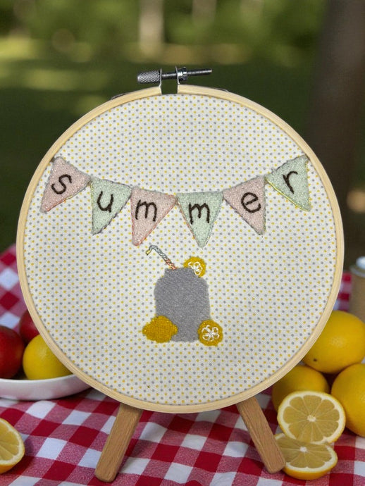 Mini Wool Banner - Summer