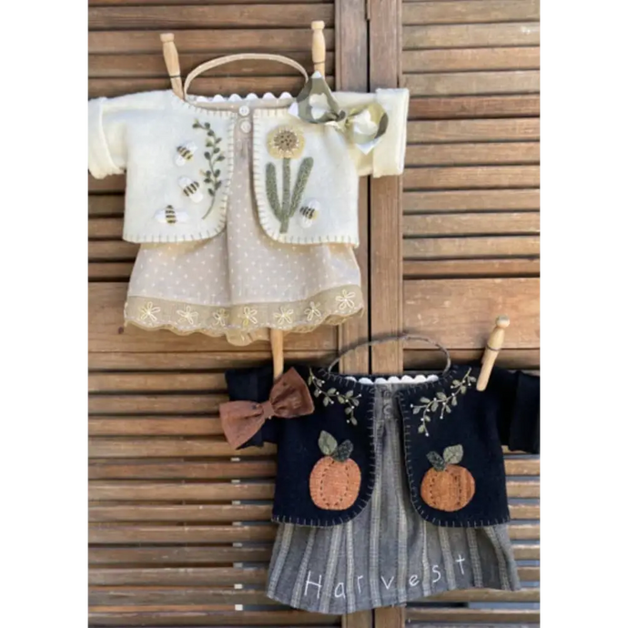 #412 Ms. Merry Beary Clothing Set