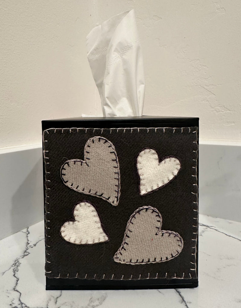 Load image into Gallery viewer, Heart Metal Tissue Box Cover
