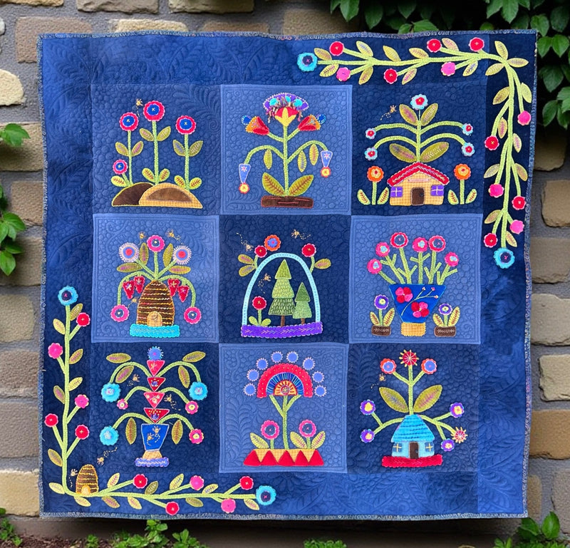 Load image into Gallery viewer, Honey Bee Quilt
