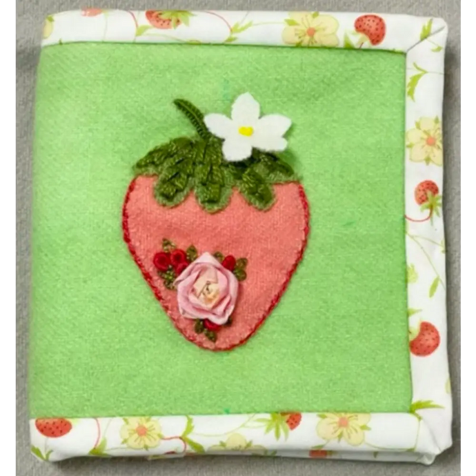 Berry Sweet Needle Keep Kit - Kit and Pattern - Default