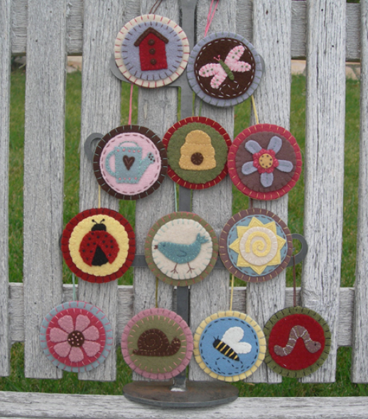 Garden Ornaments - Pattern - Default