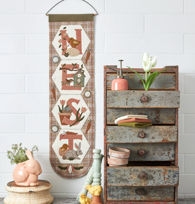 Hexi Door Greeter- April - Pattern - Default