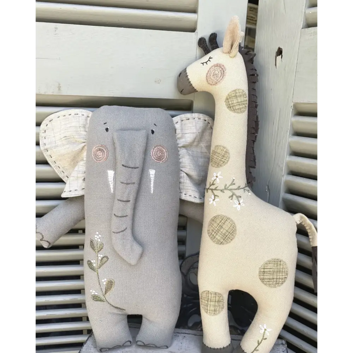 Jungle Friends - Elephant and Giraffe
