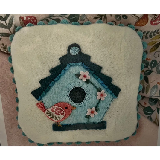 Mini Birdhouse Pin Cushion - Pattern