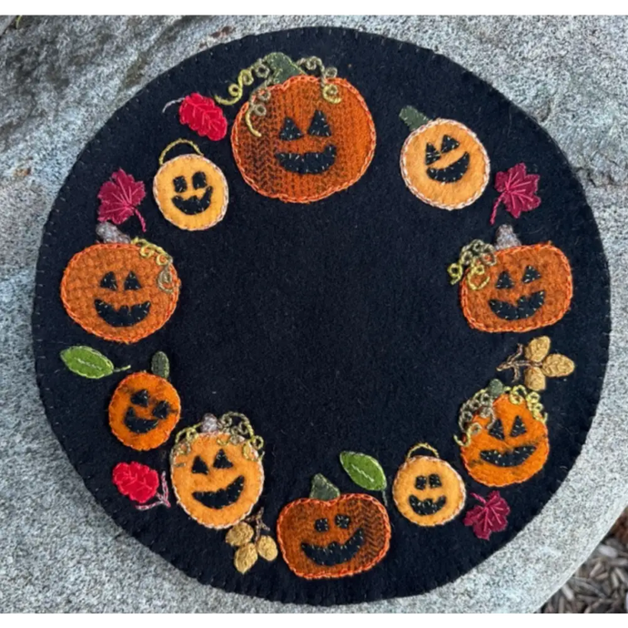 Pumpkin Mat Kit - Kit and Pattern - Default
