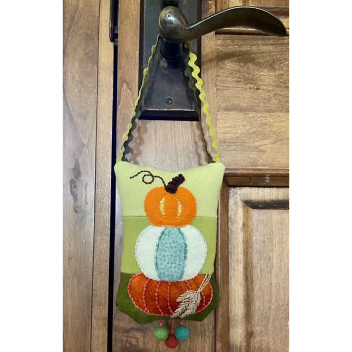 Stacked Pumpkin Hanger - Default