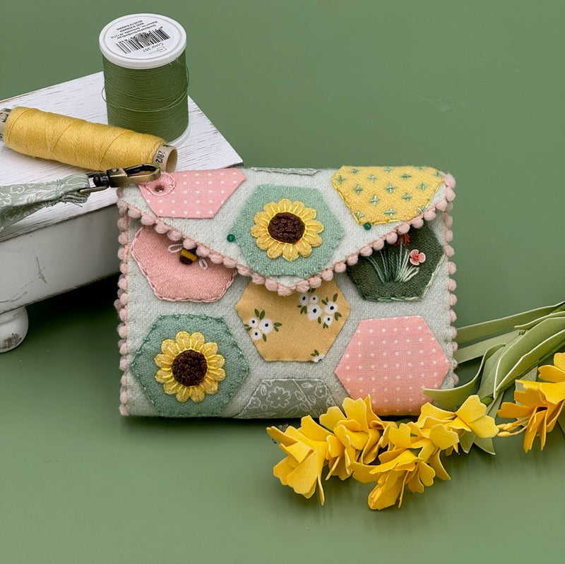 Load image into Gallery viewer, Sunflower Needle Wallet - Kit with Pattern
