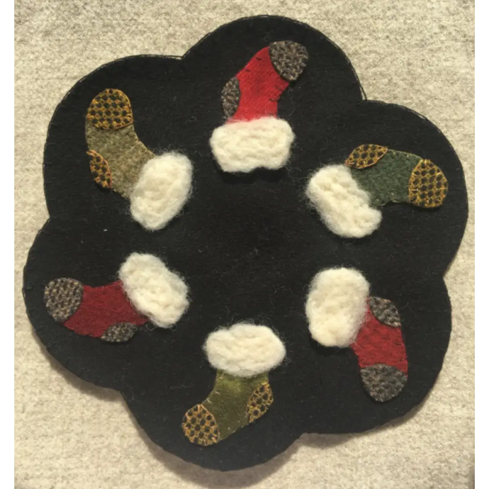 The Stockings Were Hung by Plays with Wool - Kit with pattern - Default