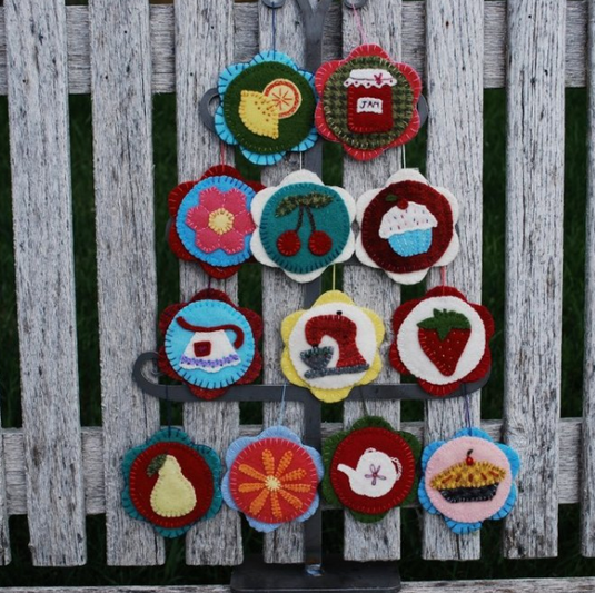Vintage Kitchen Ornaments - Default