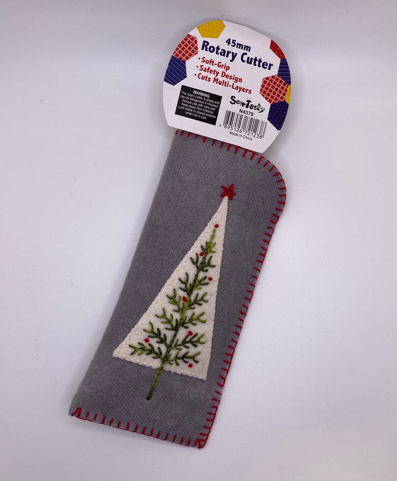 Load image into Gallery viewer, Christmas Tree Rotary/Glasses Case
